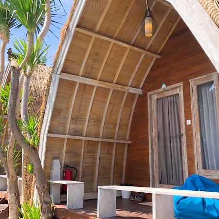 Paradesa Villa Gili Trawangan Exteriör bild