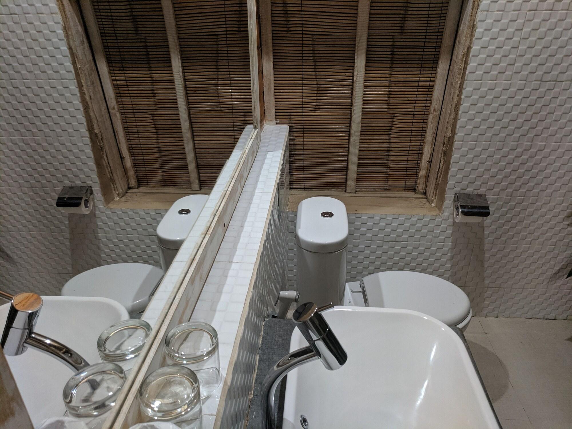 Paradesa Villa Gili Trawangan Exteriör bild